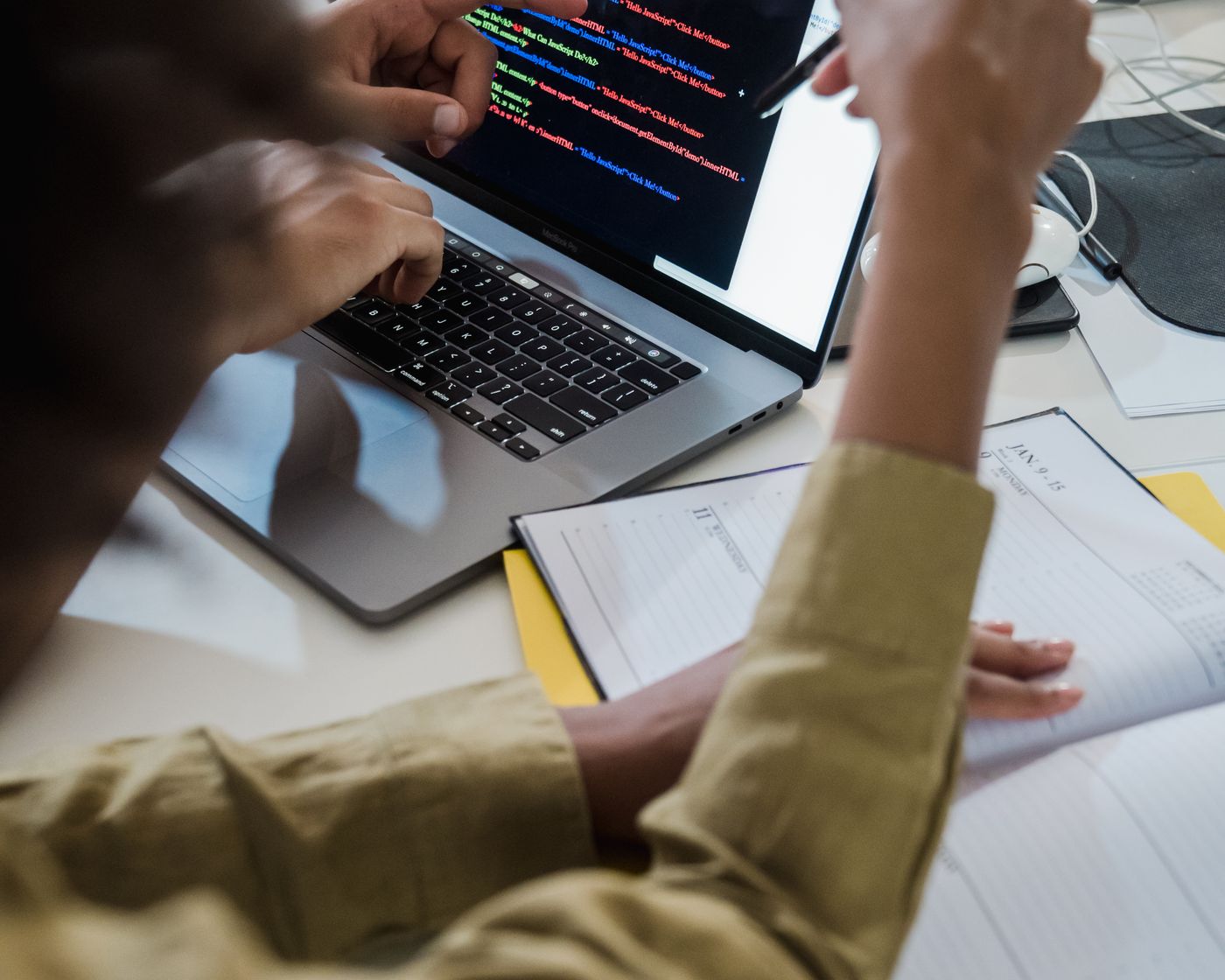 A real 1-on-1 coding mentoring session with a mentor and a learner
